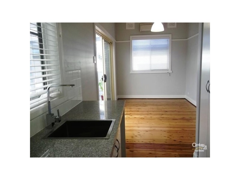 24 Cram Street, Merewether NSW 2291