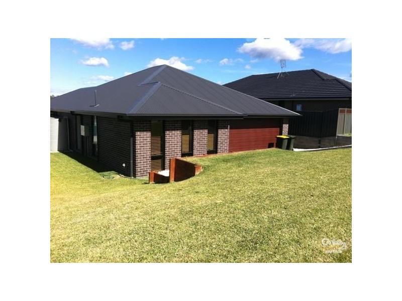 5 Woodbridge Drive, Cameron Park NSW 2285