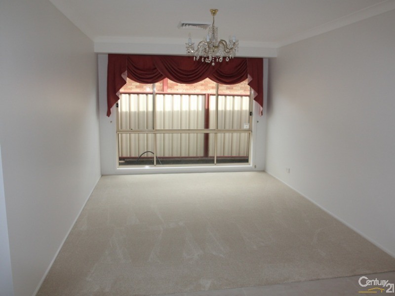 51 Decora Crescent, Warabrook NSW 2304