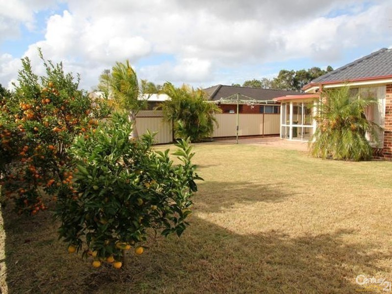 51 Decora Crescent, Warabrook NSW 2304