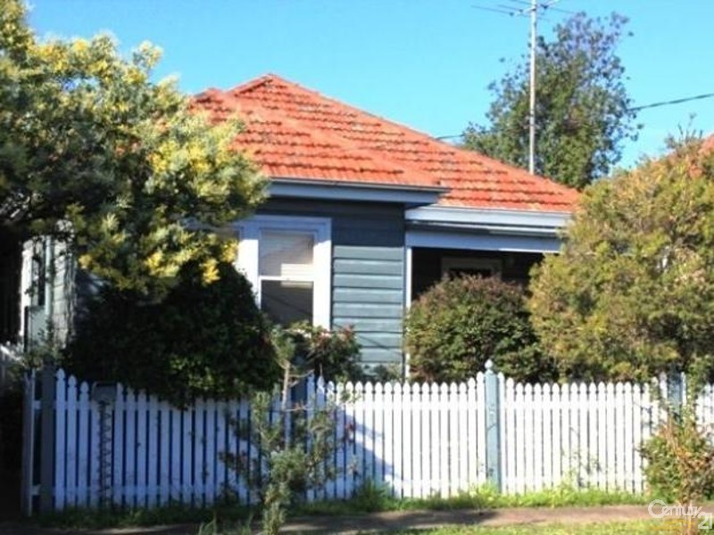 9 Phillips Street, Hamilton North NSW 2292