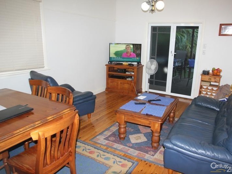 9 Phillips Street, Hamilton North NSW 2292