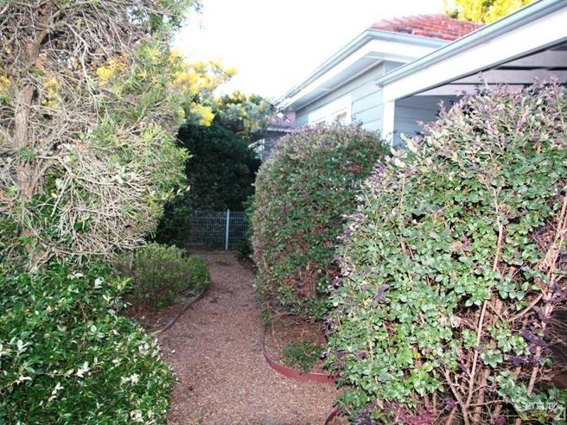 9 Phillips Street, Hamilton North NSW 2292