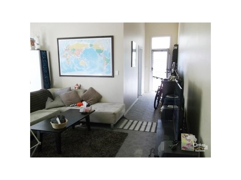 2/15 Lakeview Street, Boolaroo NSW 2284