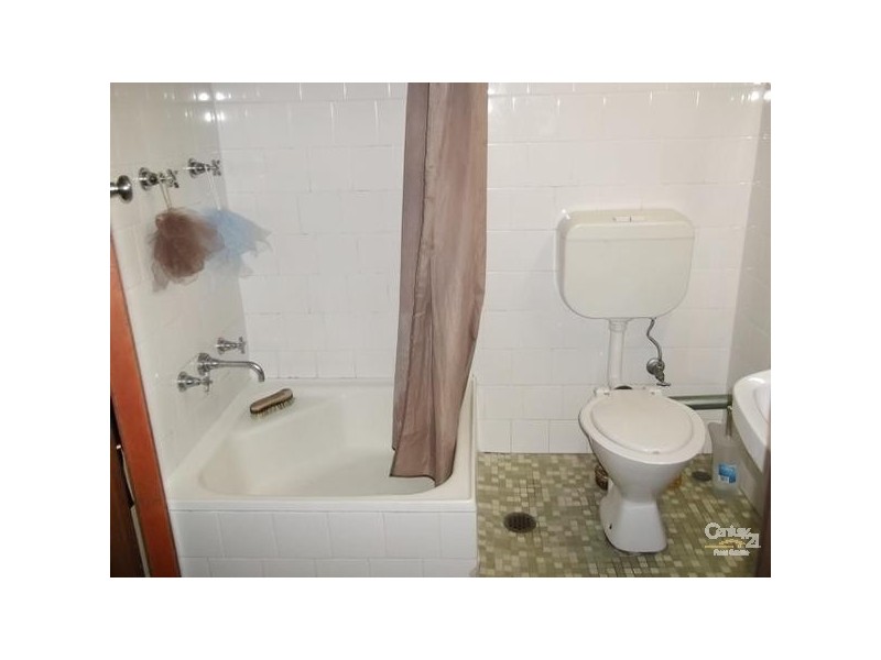 13/90-100 Tyrrell Street, The Hill NSW 2300