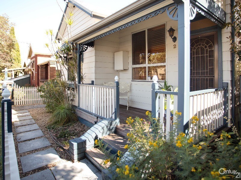 2 Emerald Street, Hamilton North NSW 2292