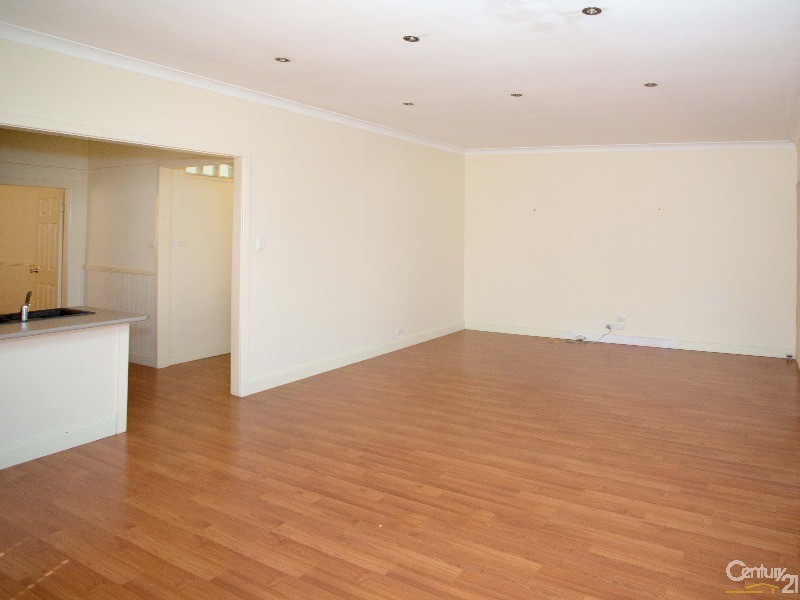 2 Emerald Street, Hamilton North NSW 2292