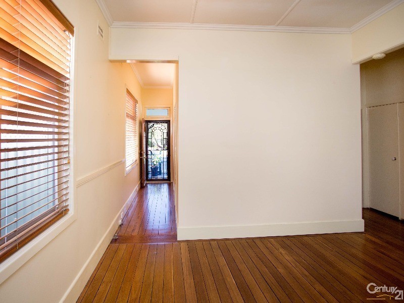 2 Emerald Street, Hamilton North NSW 2292