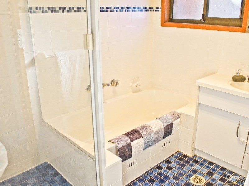 8 Craven Close, Maryland NSW 2287