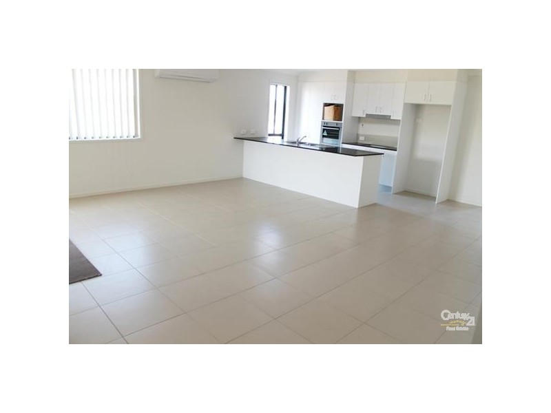 41 Seaside Boulevarde, Fern Bay NSW 2295