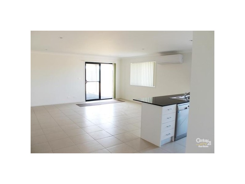 41 Seaside Boulevarde, Fern Bay NSW 2295