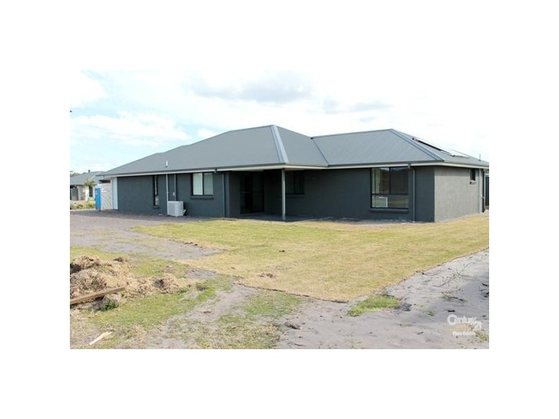 41 Seaside Boulevarde, Fern Bay NSW 2295