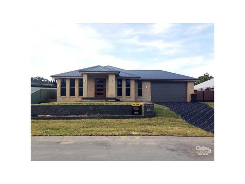17 Hinchinbrook Close, Ashtonfield NSW 2323