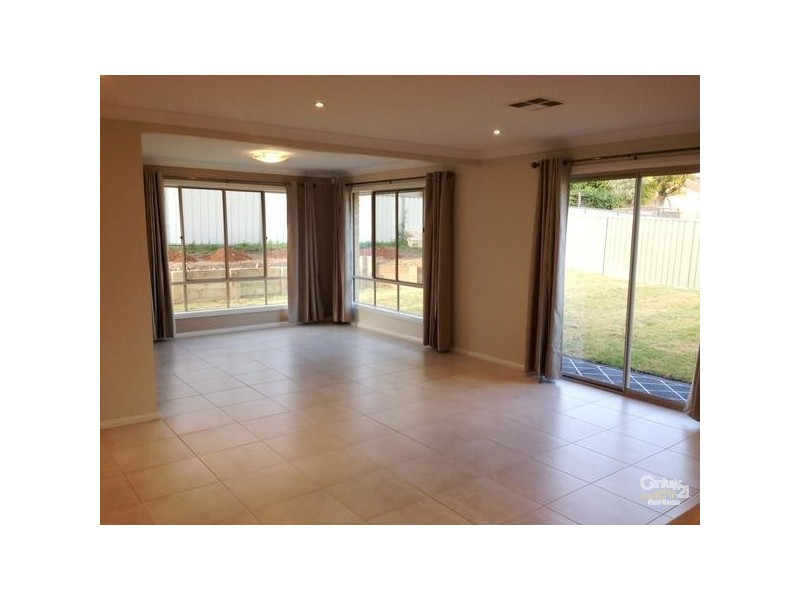 17 Hinchinbrook Close, Ashtonfield NSW 2323