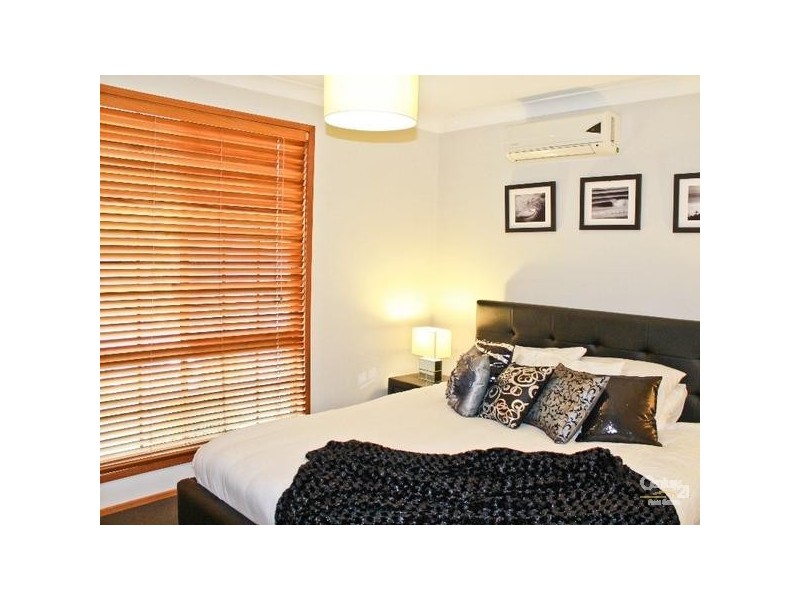 8 Craven Close, Maryland NSW 2287