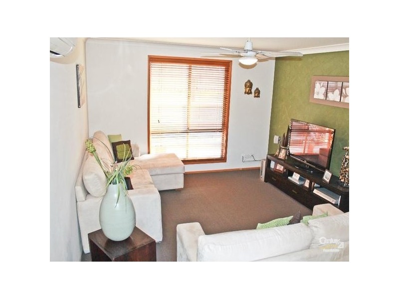 8 Craven Close, Maryland NSW 2287