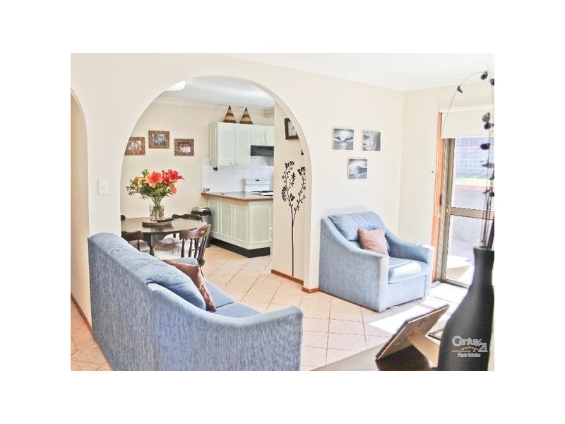 8 Craven Close, Maryland NSW 2287