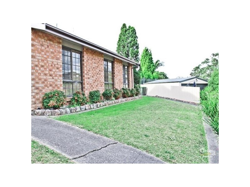 8 Craven Close, Maryland NSW 2287