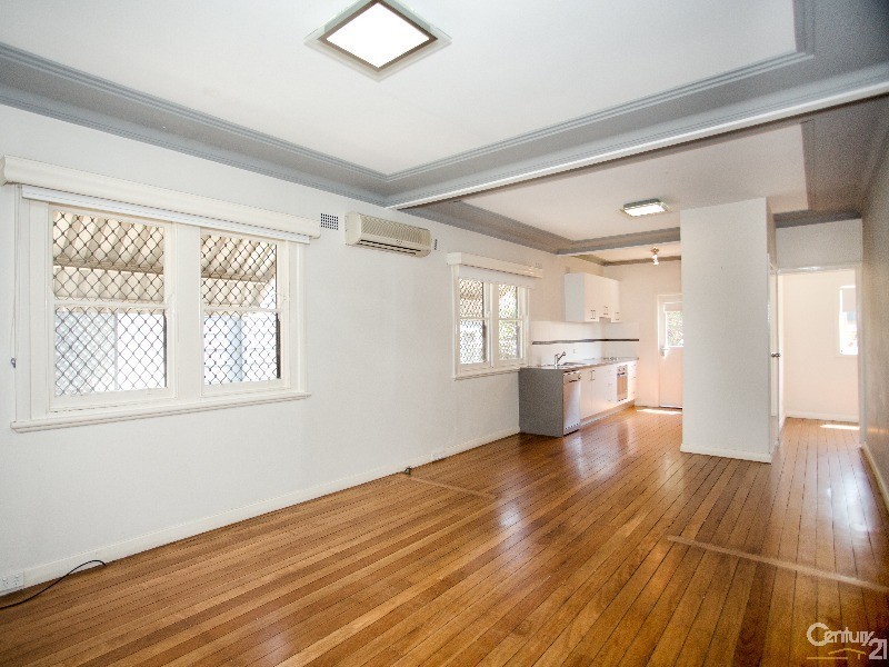 4 Gulliver Street, Hamilton NSW 2303