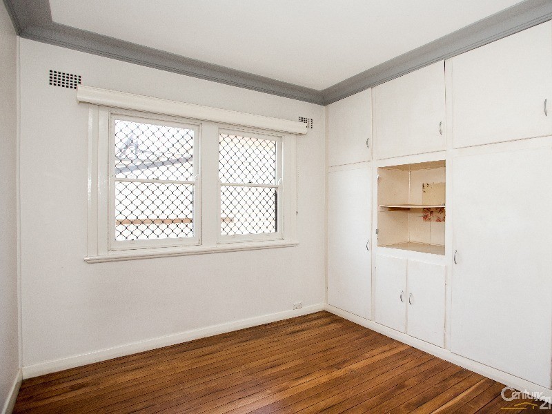 4 Gulliver Street, Hamilton NSW 2303
