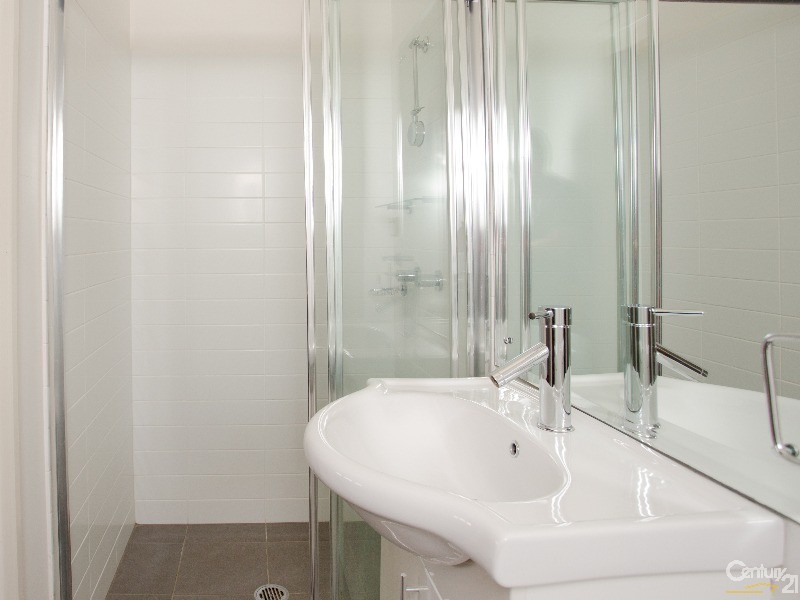 4 Gulliver Street, Hamilton NSW 2303