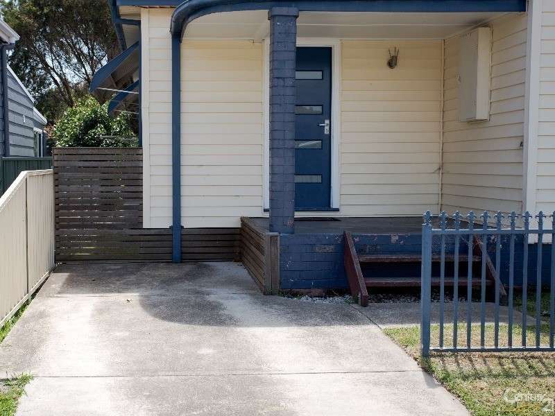 4 Gulliver Street, Hamilton NSW 2303