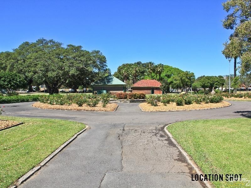 4 Gulliver Street, Hamilton NSW 2303