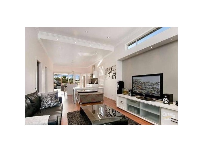 51 Douglas Street, Stockton NSW 2295