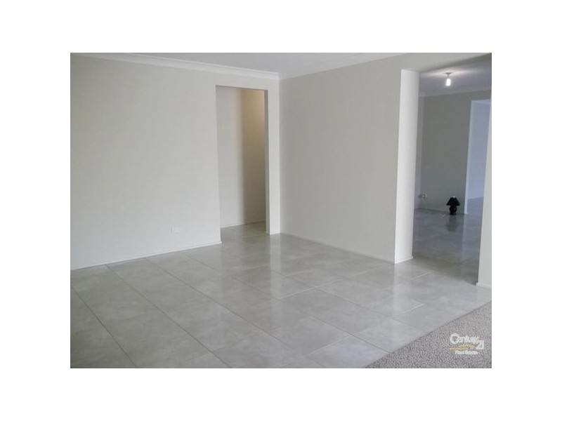 7 Soloman Road, Cameron Park NSW 2285