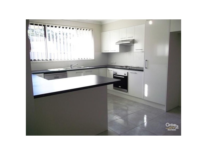 7 Soloman Road, Cameron Park NSW 2285