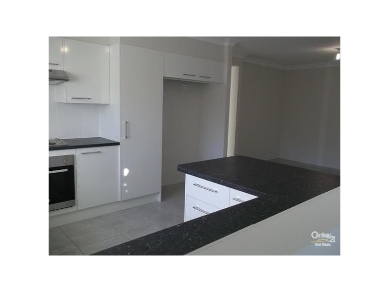 7 Soloman Road, Cameron Park NSW 2285