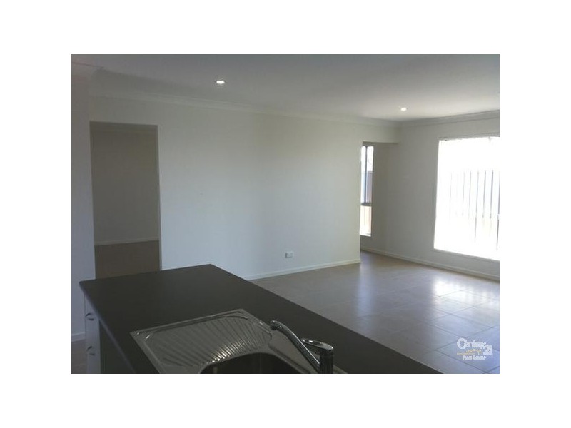 19 Radiant Avenue, Largs NSW 2320