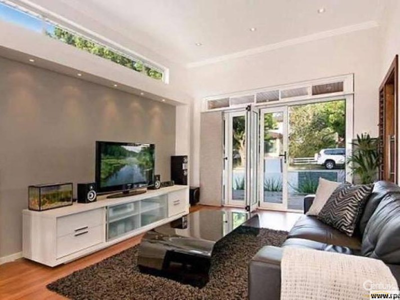 51 Douglas Street, Stockton NSW 2295