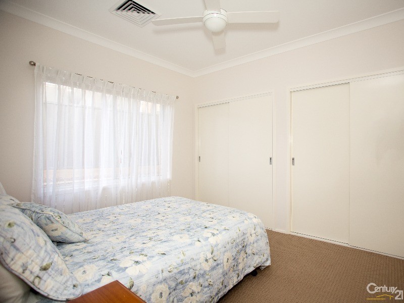 5 Kimberley Place, Macquarie Hills NSW 2285