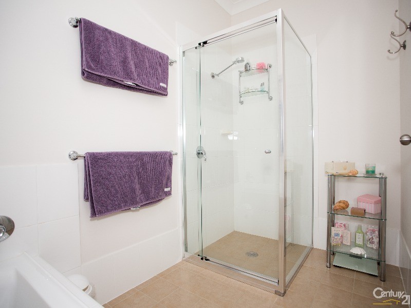 5 Kimberley Place, Macquarie Hills NSW 2285