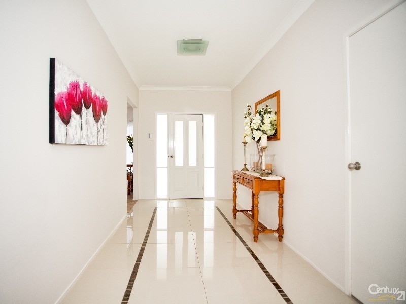 5 Kimberley Place, Macquarie Hills NSW 2285