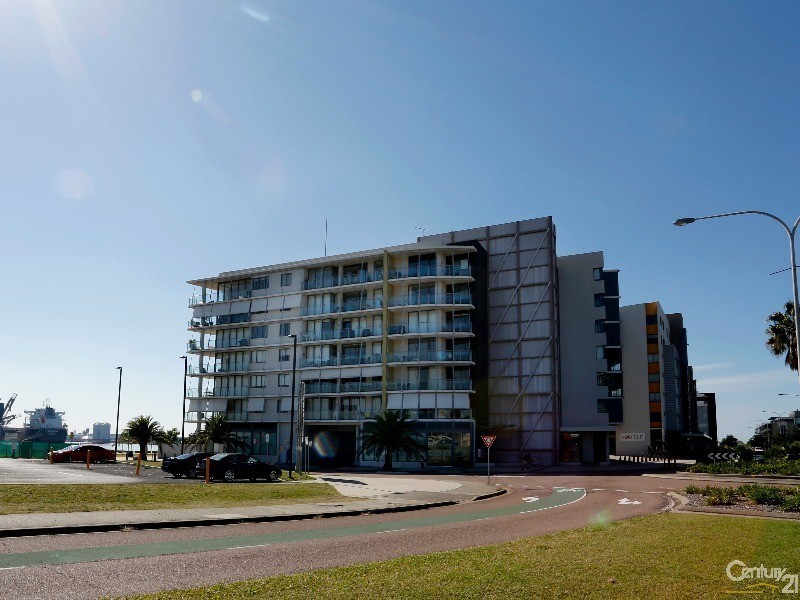 603/19 Honeysuckle Drive, Newcastle NSW 2300