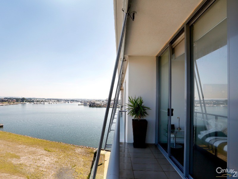 603/19 Honeysuckle Drive, Newcastle NSW 2300