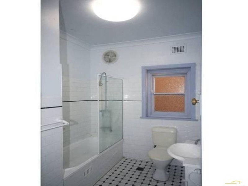 2/93  Wolfe Street, The Hill NSW 2300