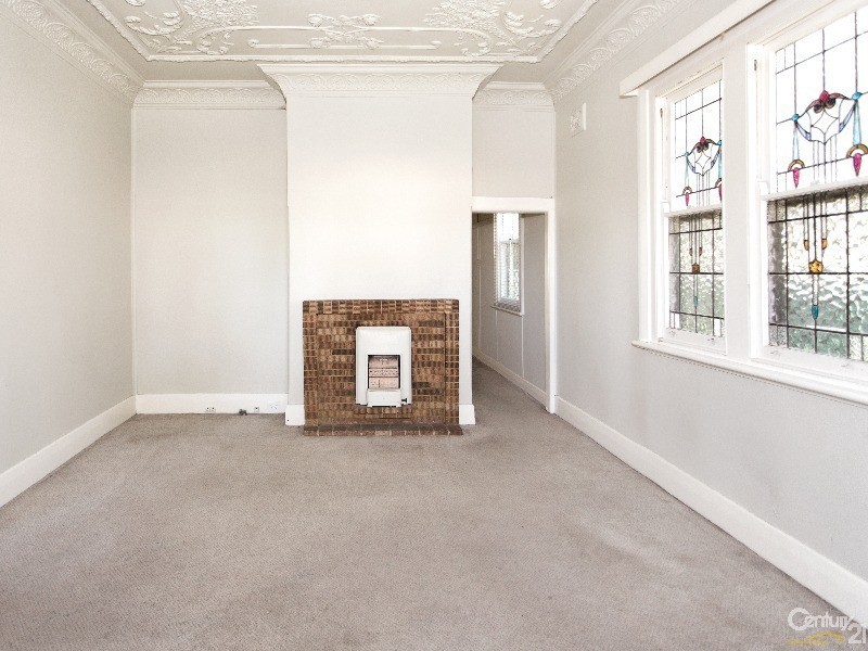 11 Edmund Street, Mayfield NSW 2304