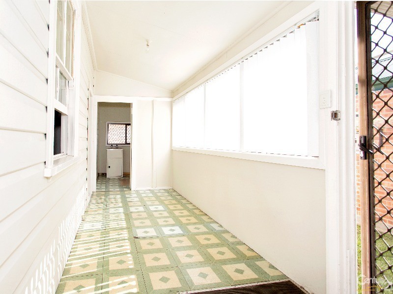 11 Edmund Street, Mayfield NSW 2304