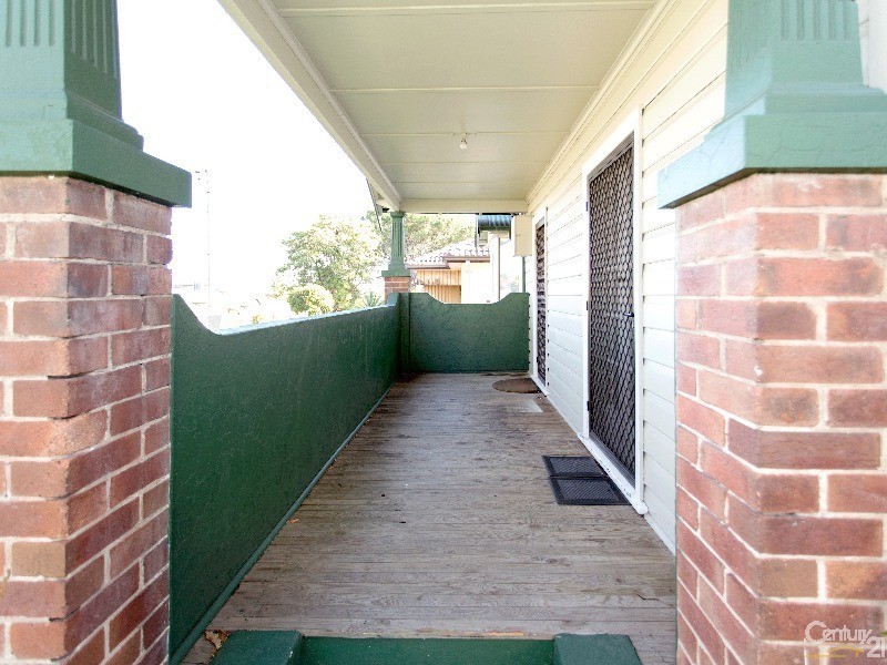 11 Edmund Street, Mayfield NSW 2304