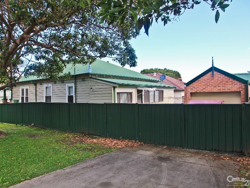 11 Edmund Street, Mayfield NSW 2304