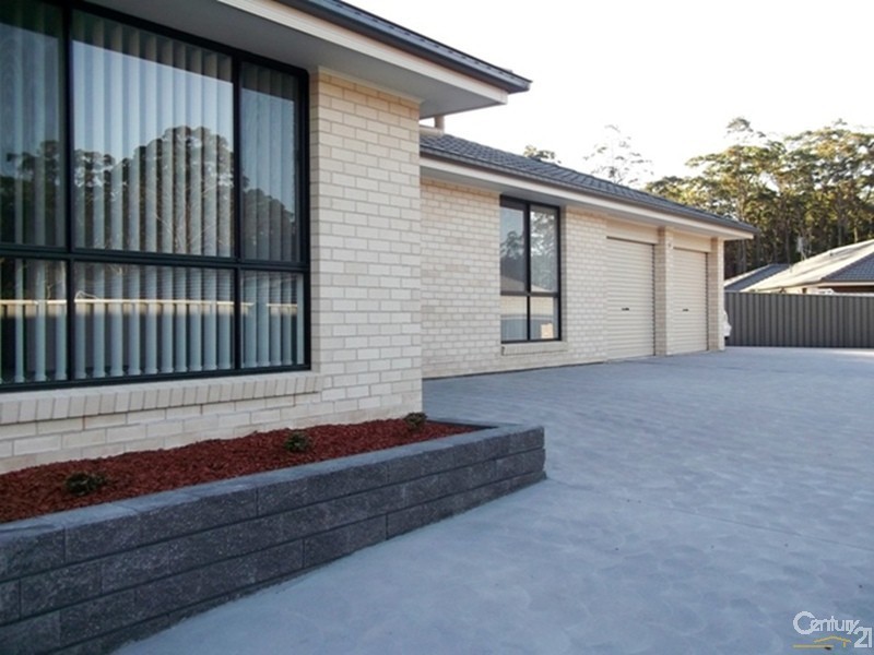 7 Salamon Road, Cameron Park NSW 2285