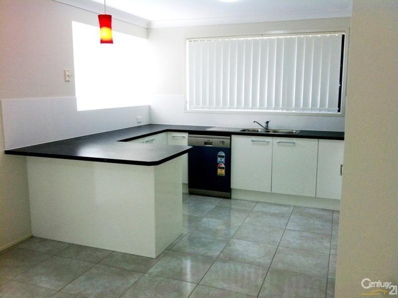 7 Salamon Road, Cameron Park NSW 2285