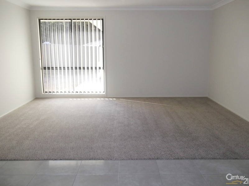 7 Salamon Road, Cameron Park NSW 2285