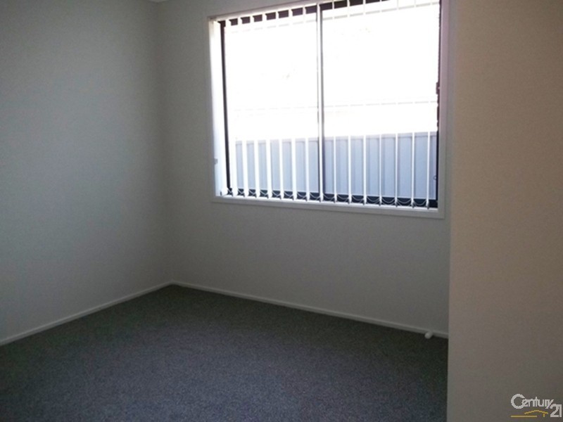 7 Salamon Road, Cameron Park NSW 2285