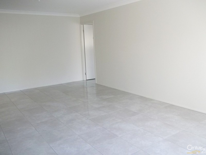 7 Salamon Road, Cameron Park NSW 2285