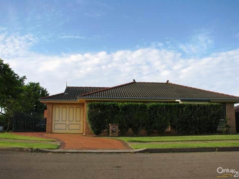 9 Robertson Street, Carrington NSW 2294