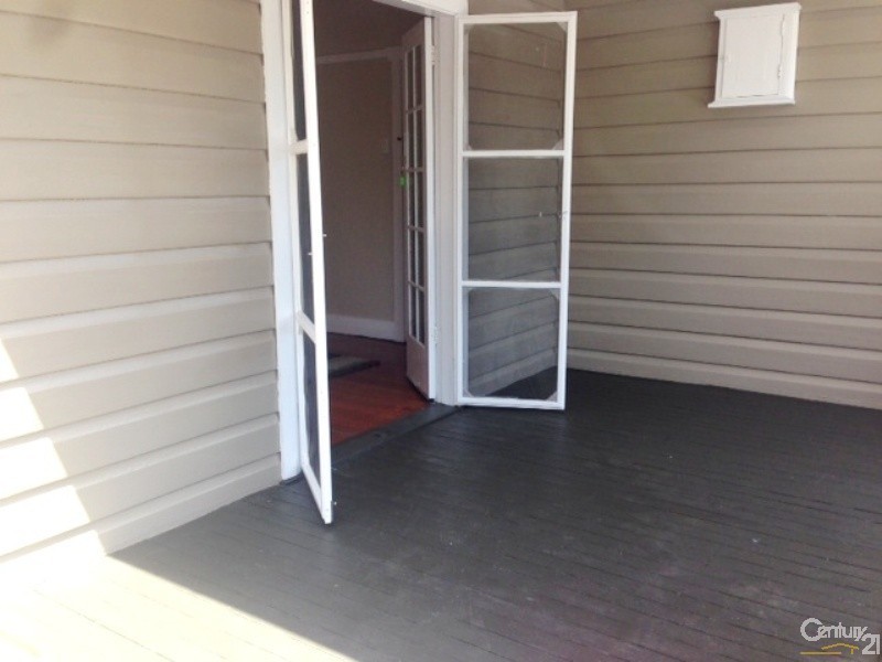 47 Gulliver Street, Hamilton NSW 2303